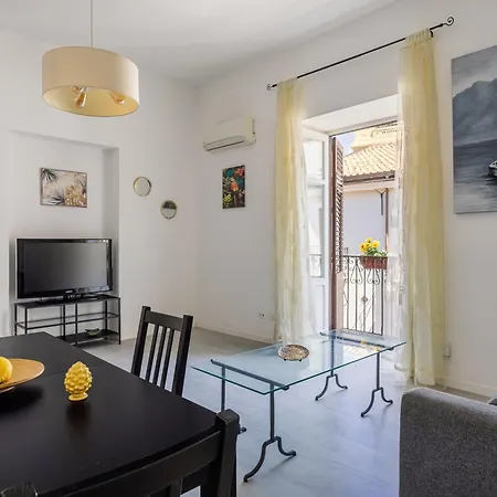 Casa Bellini - Centro Storico Daire